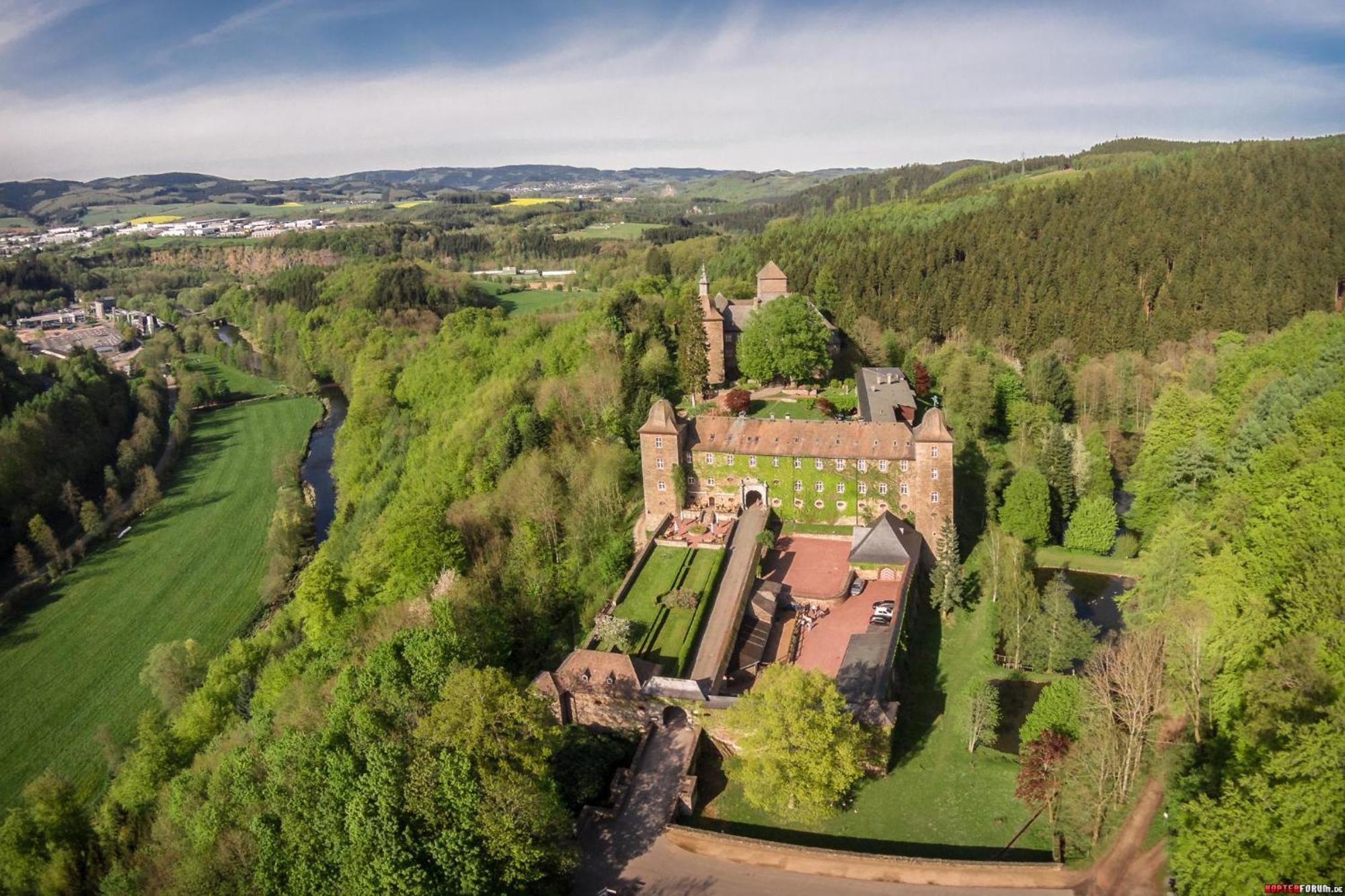 Hotel Und Restaurant Burg Schnellenberg Attendorn Zewnętrze zdjęcie